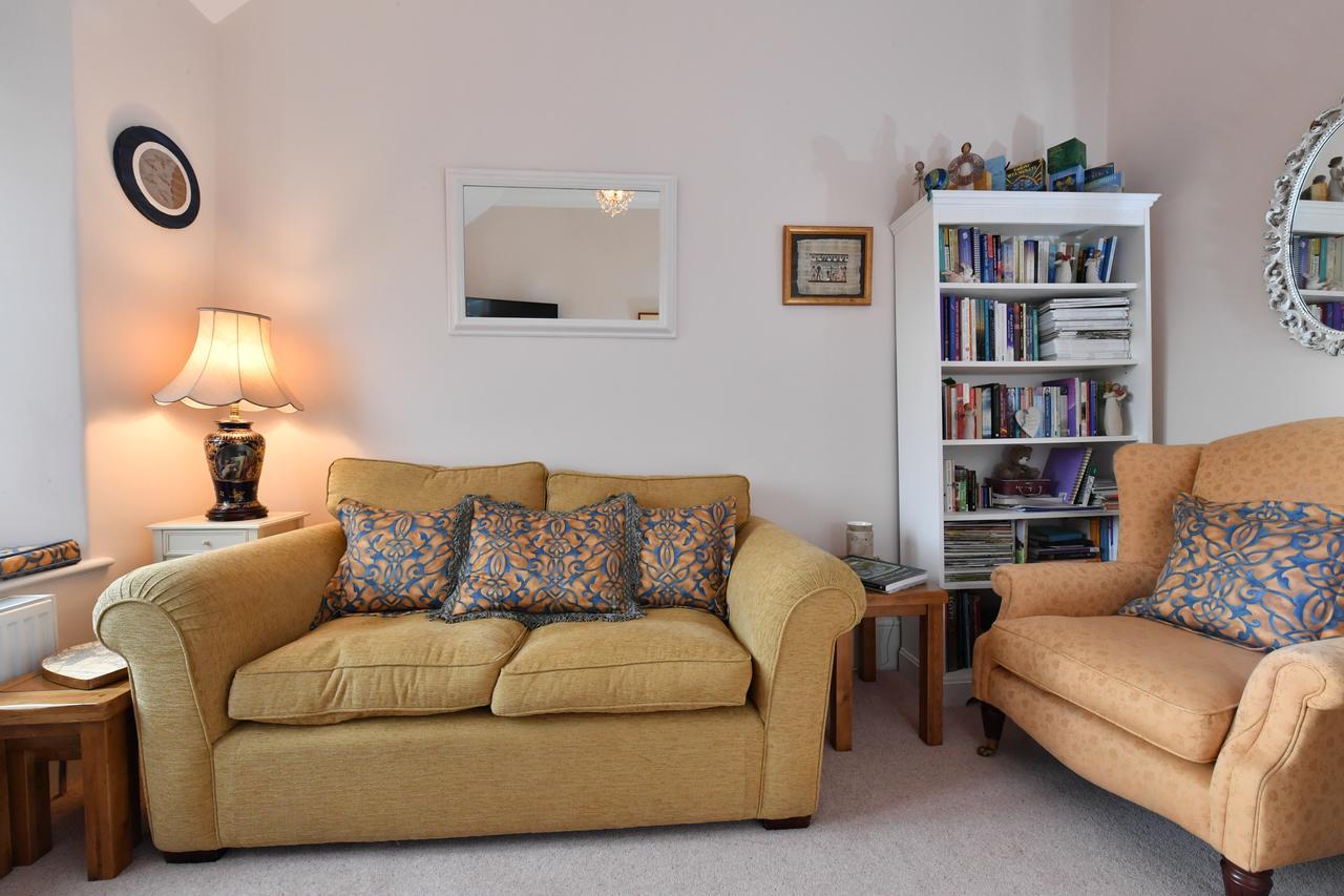Heritage Bed And Breakfast Calne Extérieur photo