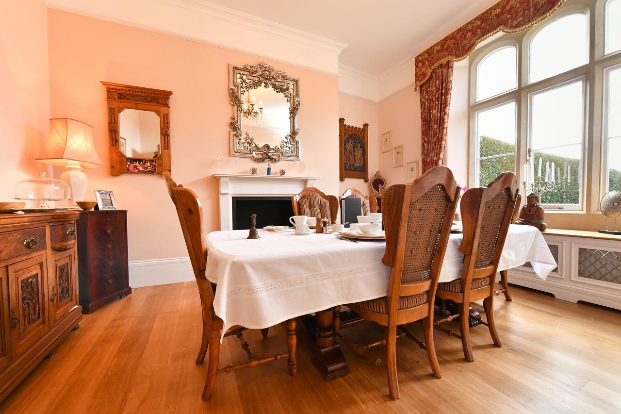 Heritage Bed And Breakfast Calne Extérieur photo