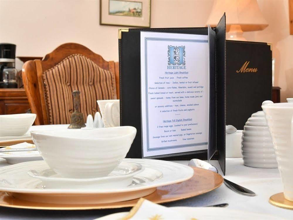 Heritage Bed And Breakfast Calne Extérieur photo